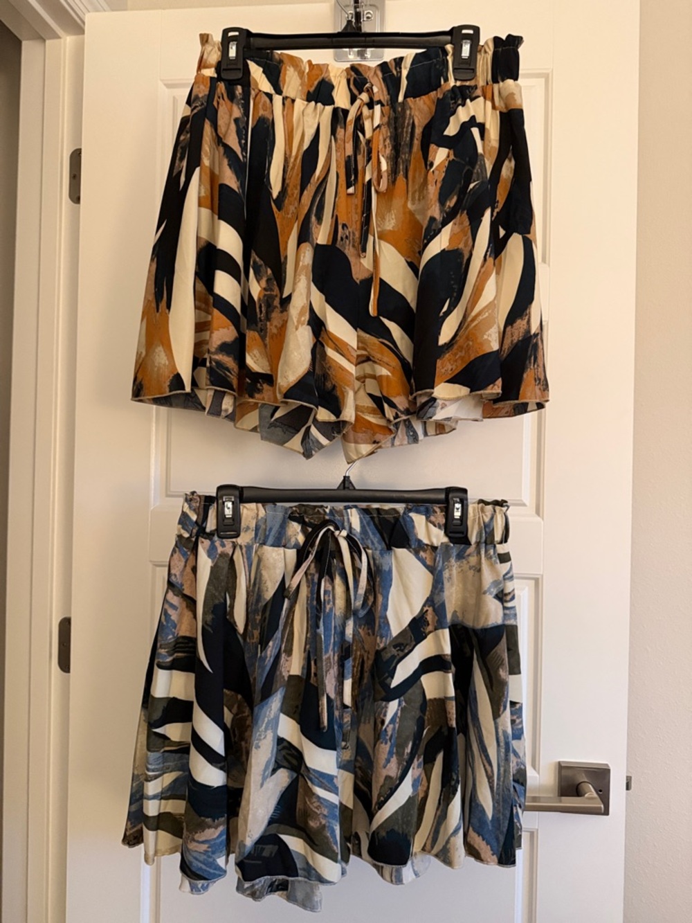 SHEIN Abstract Brushstroke Layered Skort Set in Navy, Tan, White, Blue